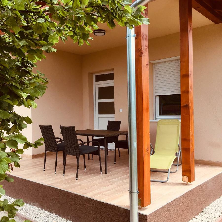 הוילה Balatonmáriafürdő Konrad Apartman מראה חיצוני תמונה